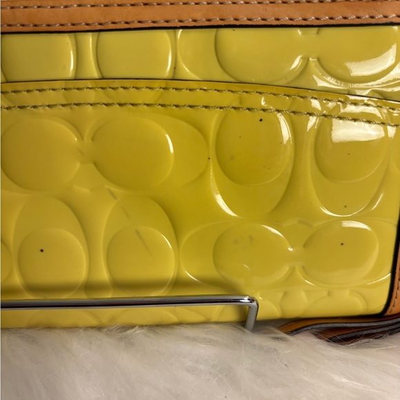 Coach Yellow Peyton Patent Leather Embossed Logo Zip Wallet - Picture 3 of 9